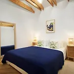 House Gajarda Vila *