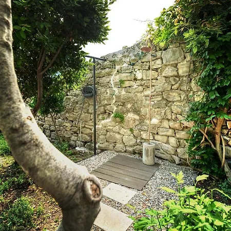 Villa House Gajarda