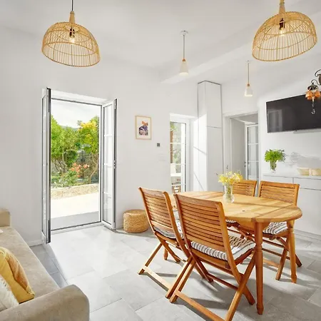 House Gajarda * Rab Town