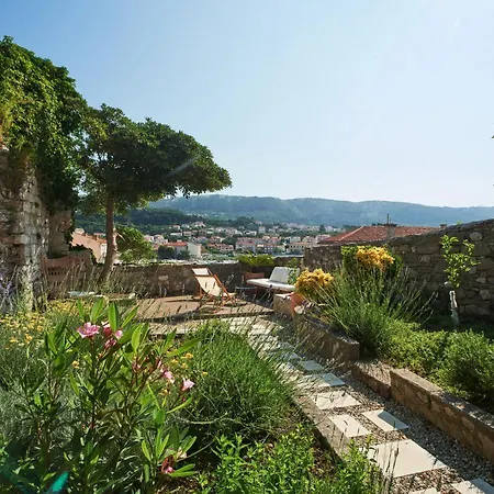 House Gajarda Villa Rab Town